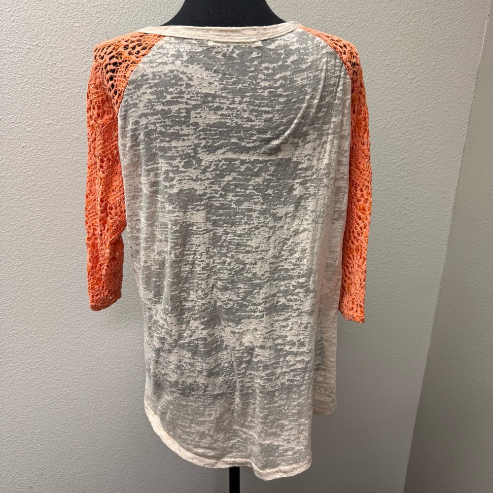 Southern Grace Amazing Grace Cross Burnout Lace Sleeve Boho Top Tan Coral - Picture 5 of 10